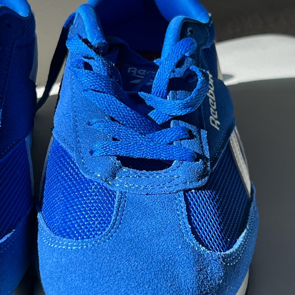 Reebok Blue and White Sneakers Size 11 - Picture 6 of 13